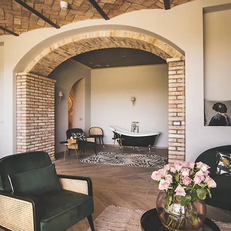 Relais Almaranto Отель 4*