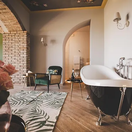 Relais Almaranto Отель