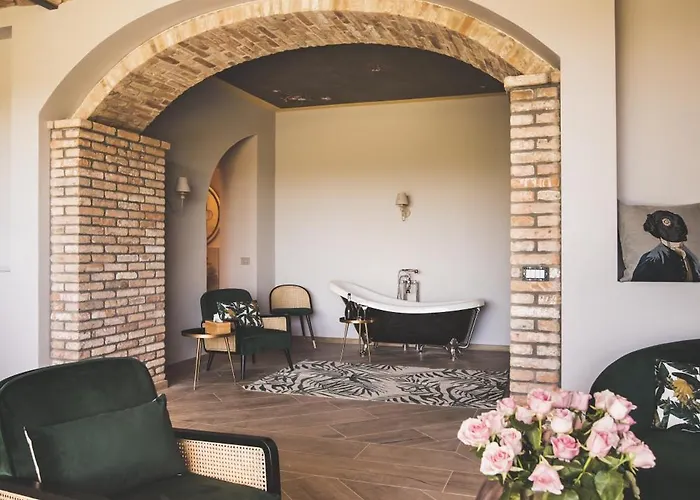 Relais Almaranto Otel 4*